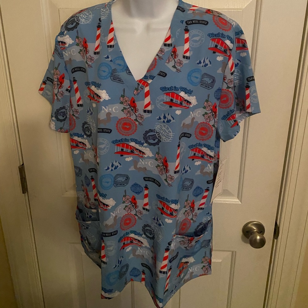 NWT North Carolina state pride Scrub Medical Nurse Vet Performance stretch MED